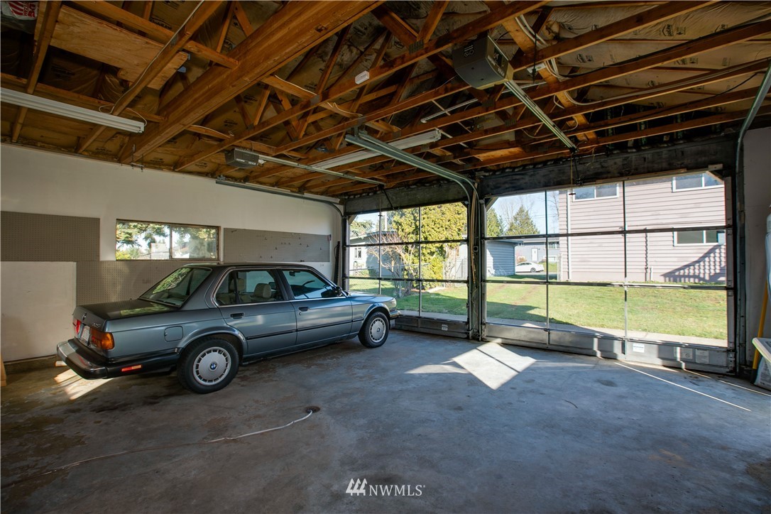 12605 Southeast 158th Street Renton, WA 98058 - Photo 32 of 40 Gallery Image 32
