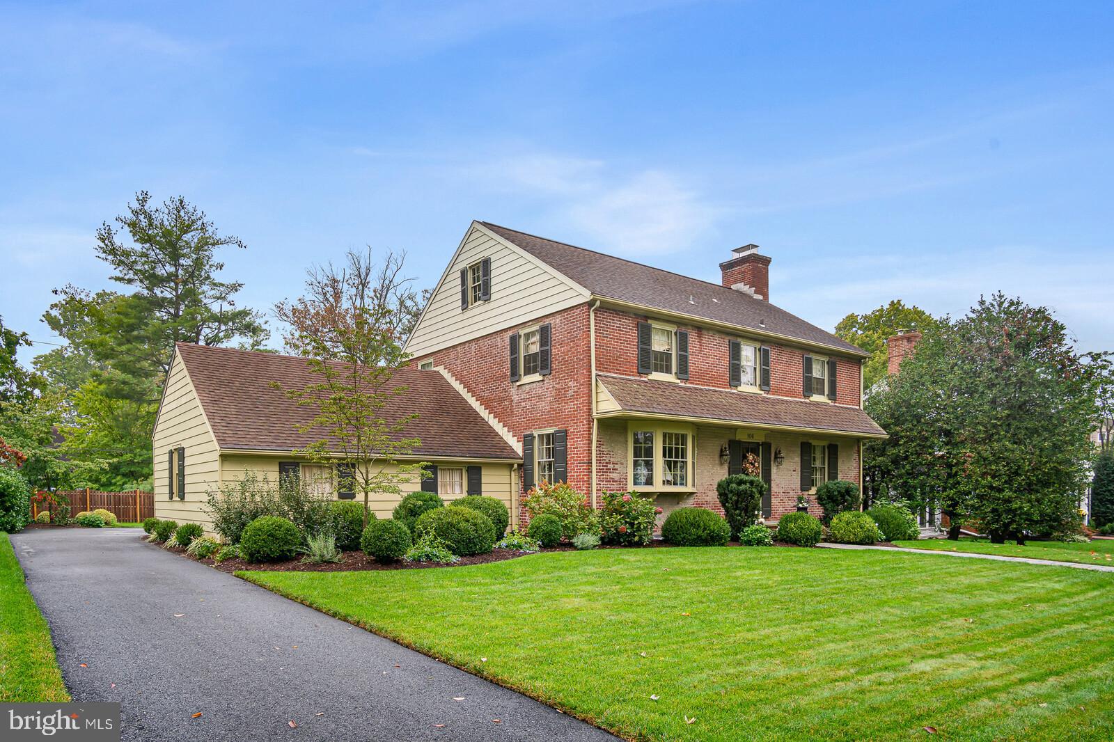 106 Edgewood Road Wilmington, DE 19803 - Photo 2 of 25 a front view of a house with a yard