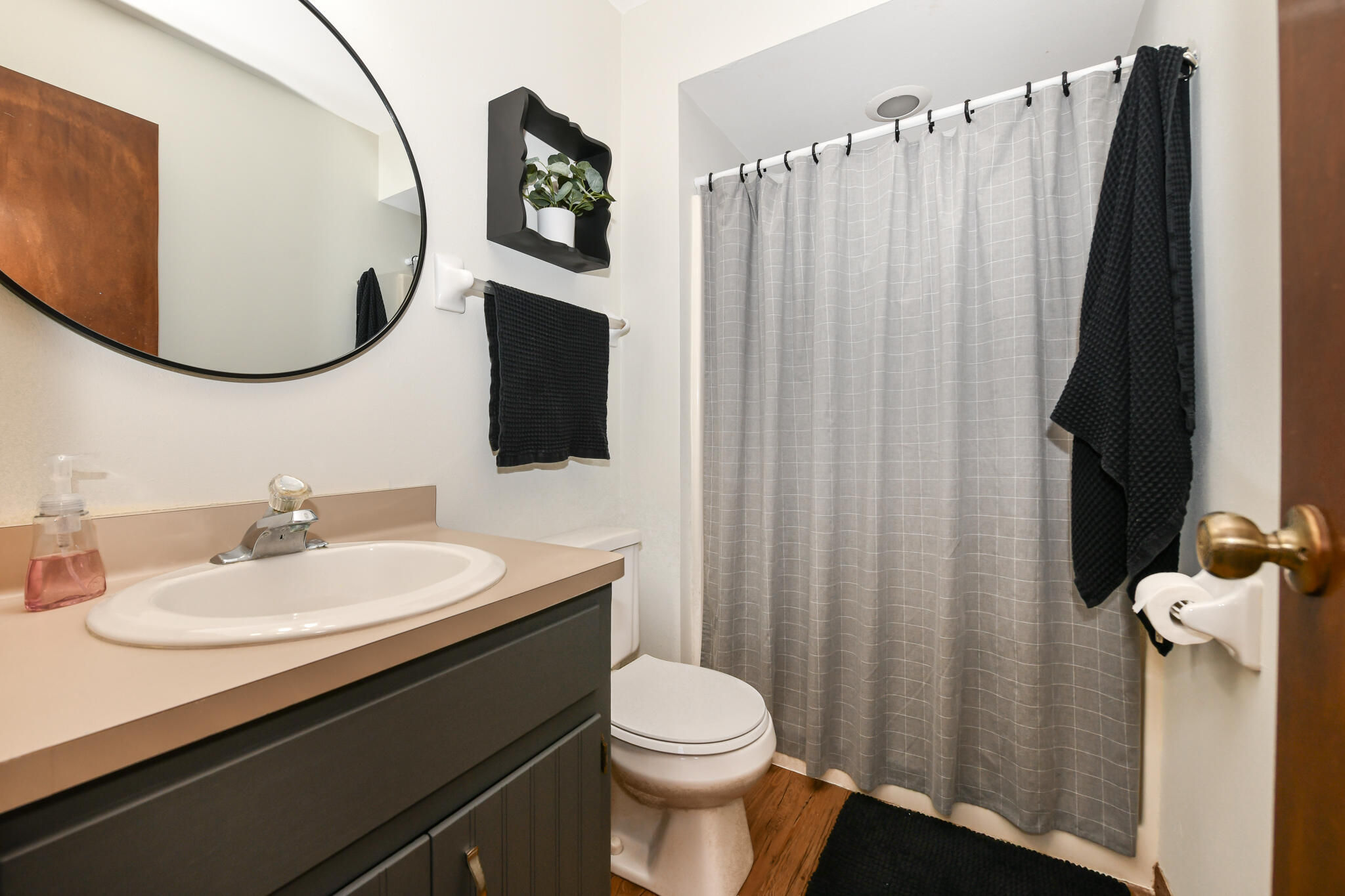 W328S8232 Memory Lane Mukwonago, WI 53149 - Photo 27 of 46 Primary Bath