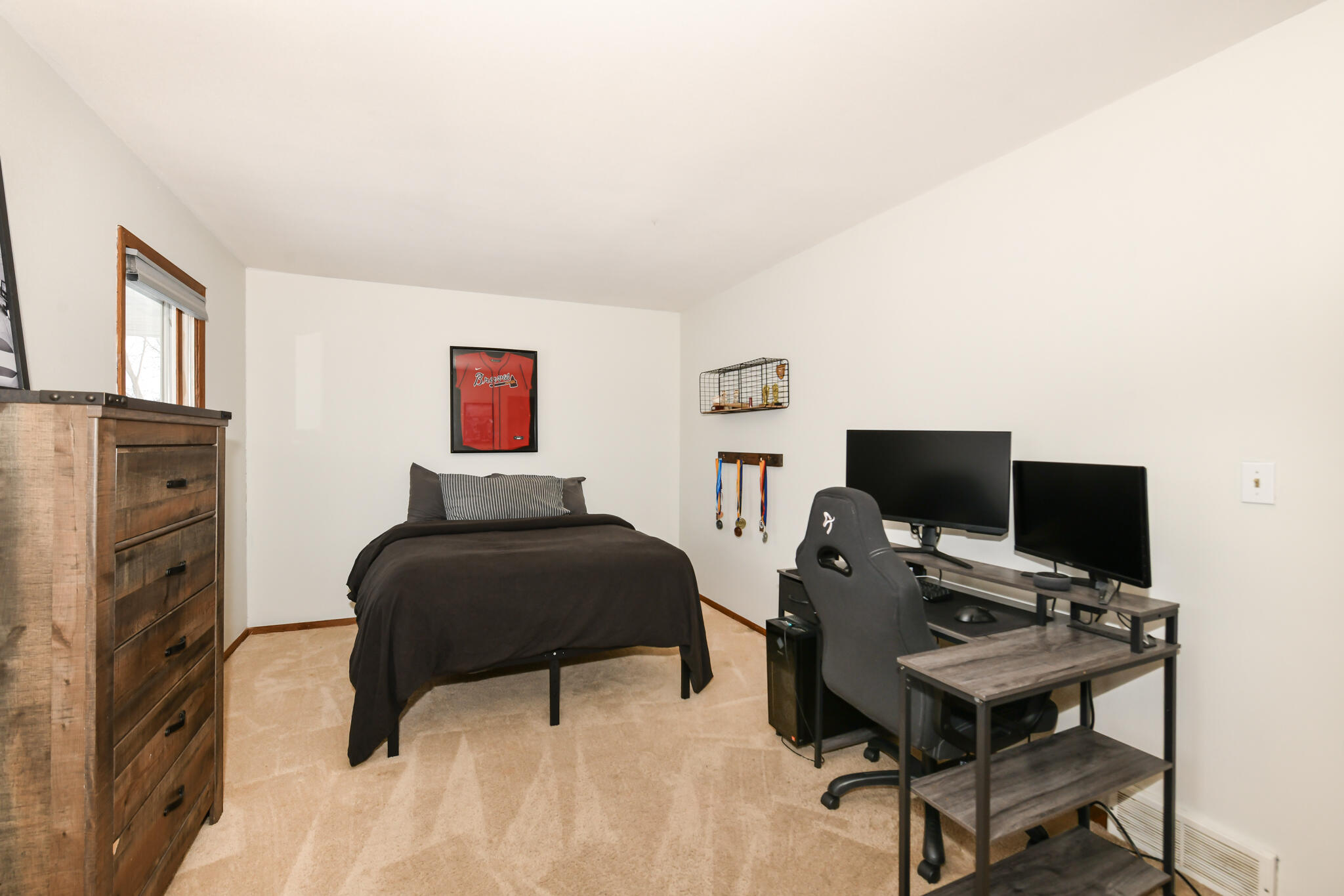 W328S8232 Memory Lane Mukwonago, WI 53149 - Photo 30 of 46 Bedroom 2