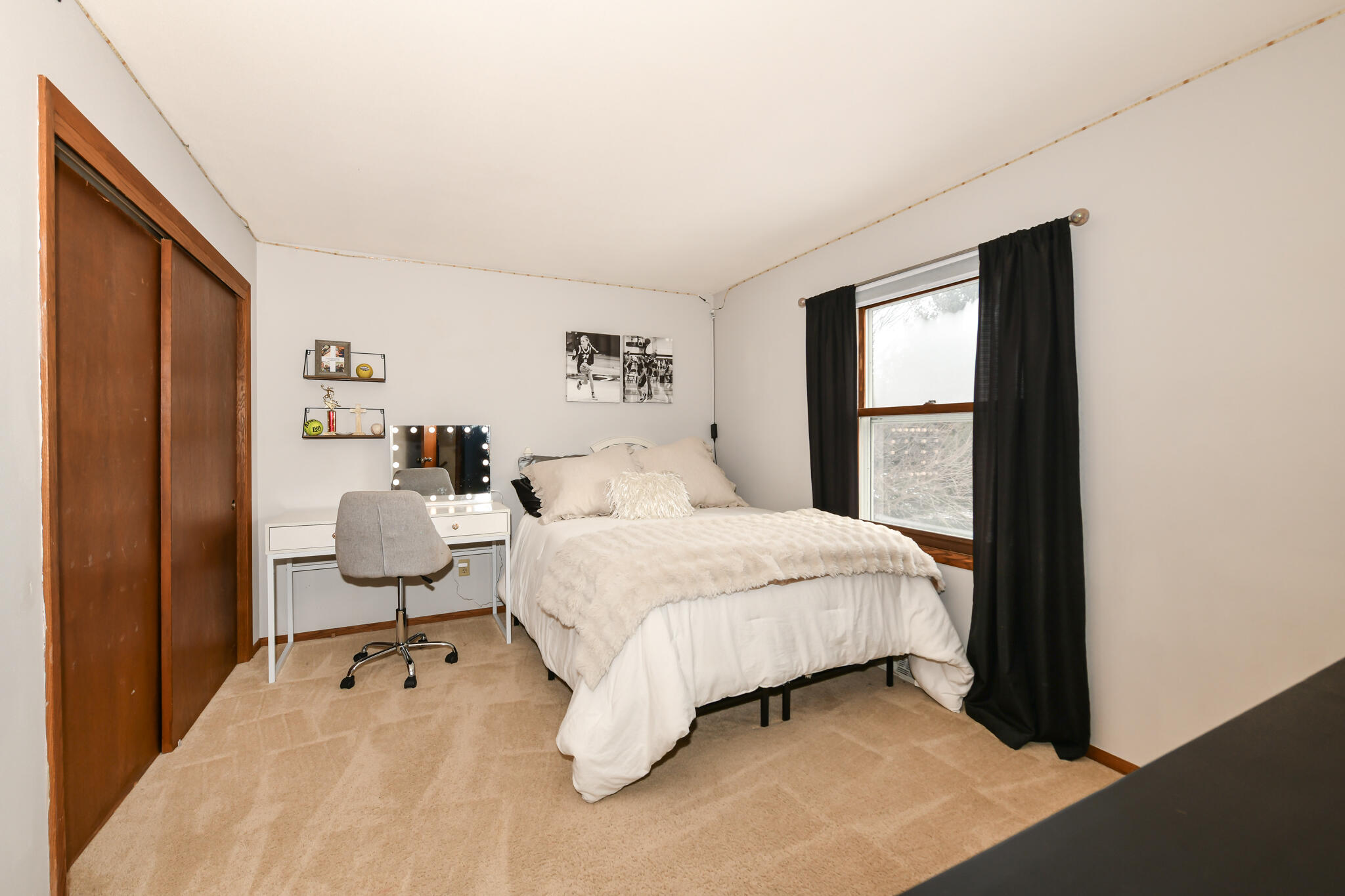 W328S8232 Memory Lane Mukwonago, WI 53149 - Photo 32 of 46 Bedroom 3