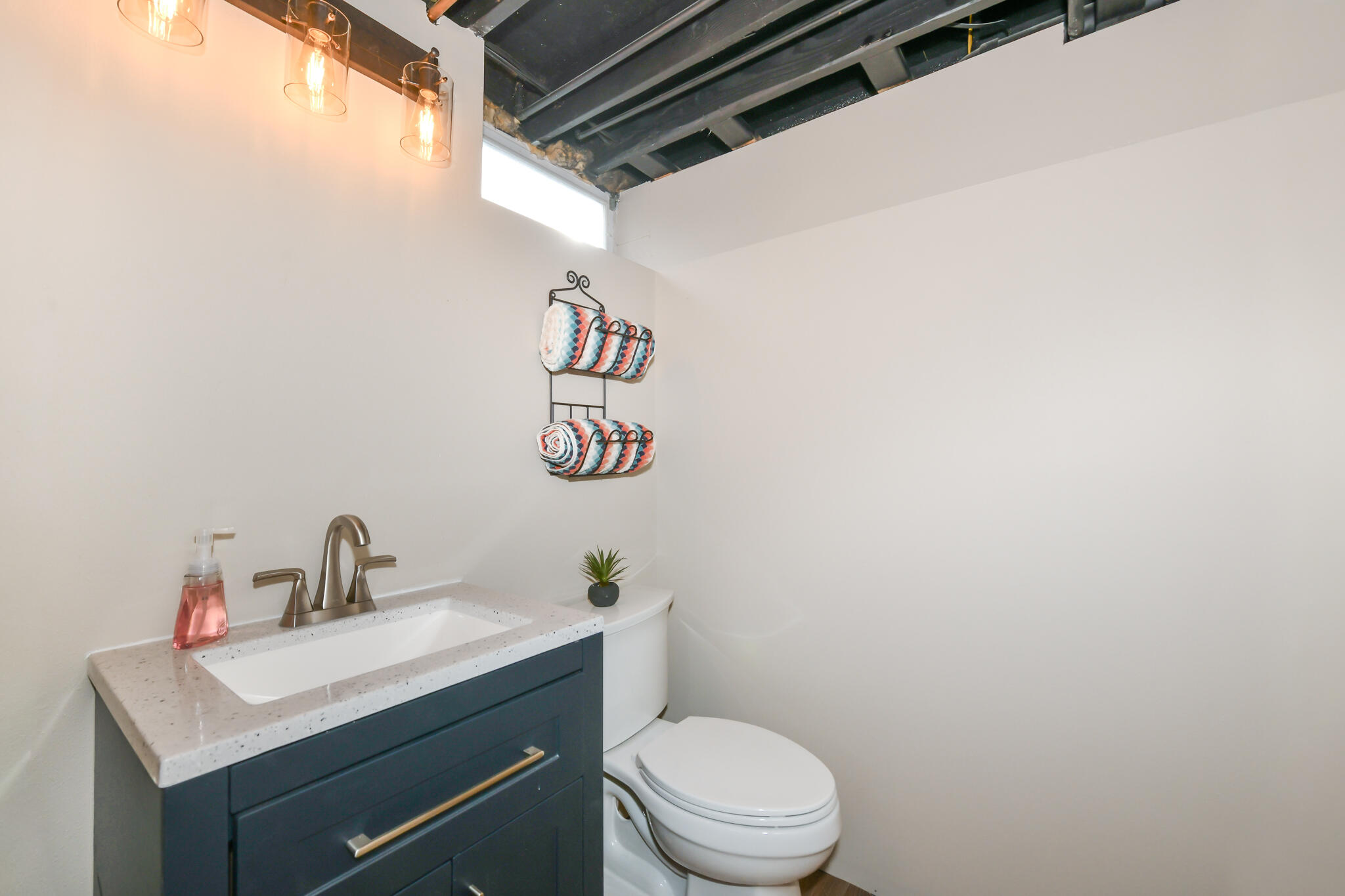 W328S8232 Memory Lane Mukwonago, WI 53149 - Photo 36 of 46 LL Half Bath