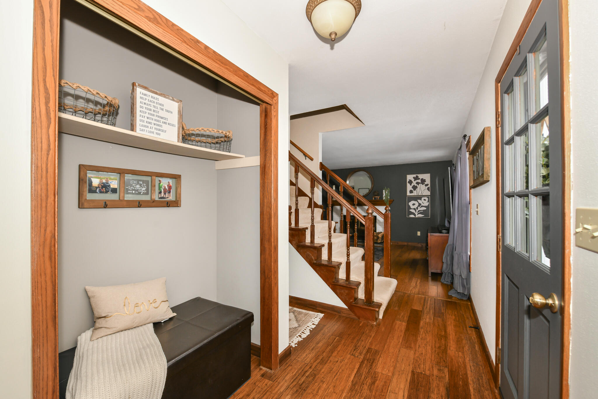 W328S8232 Memory Lane Mukwonago, WI 53149 - Photo 7 of 46 Entry