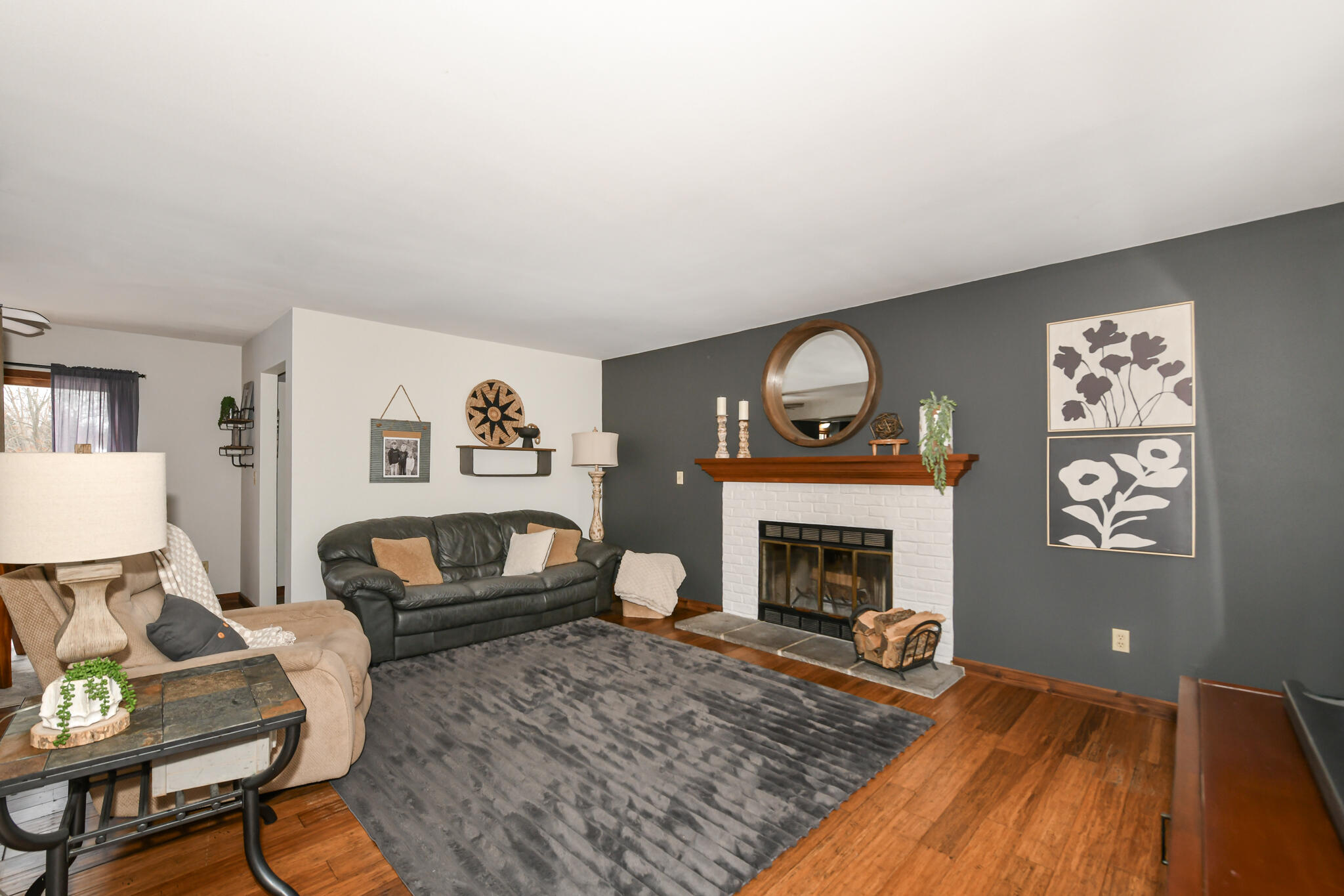 W328S8232 Memory Lane Mukwonago, WI 53149 - Photo 9 of 46 Family Room