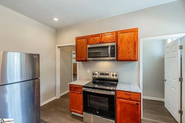 $1,200 | 536 Peronneau Street, Unit A, Spartanburg, SC 29306