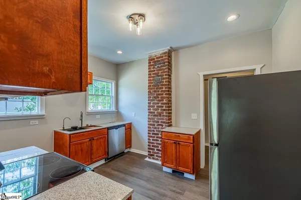 $1,200 | 536 Peronneau Street, Unit A, Spartanburg, SC 29306