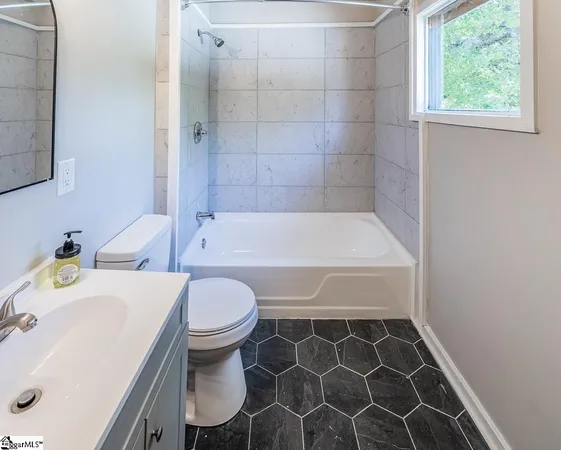 $1,200 | 536 Peronneau Street, Unit A, Spartanburg, SC 29306