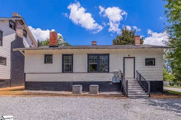 $1,200 | 536 Peronneau Street, Unit A, Spartanburg, SC 29306