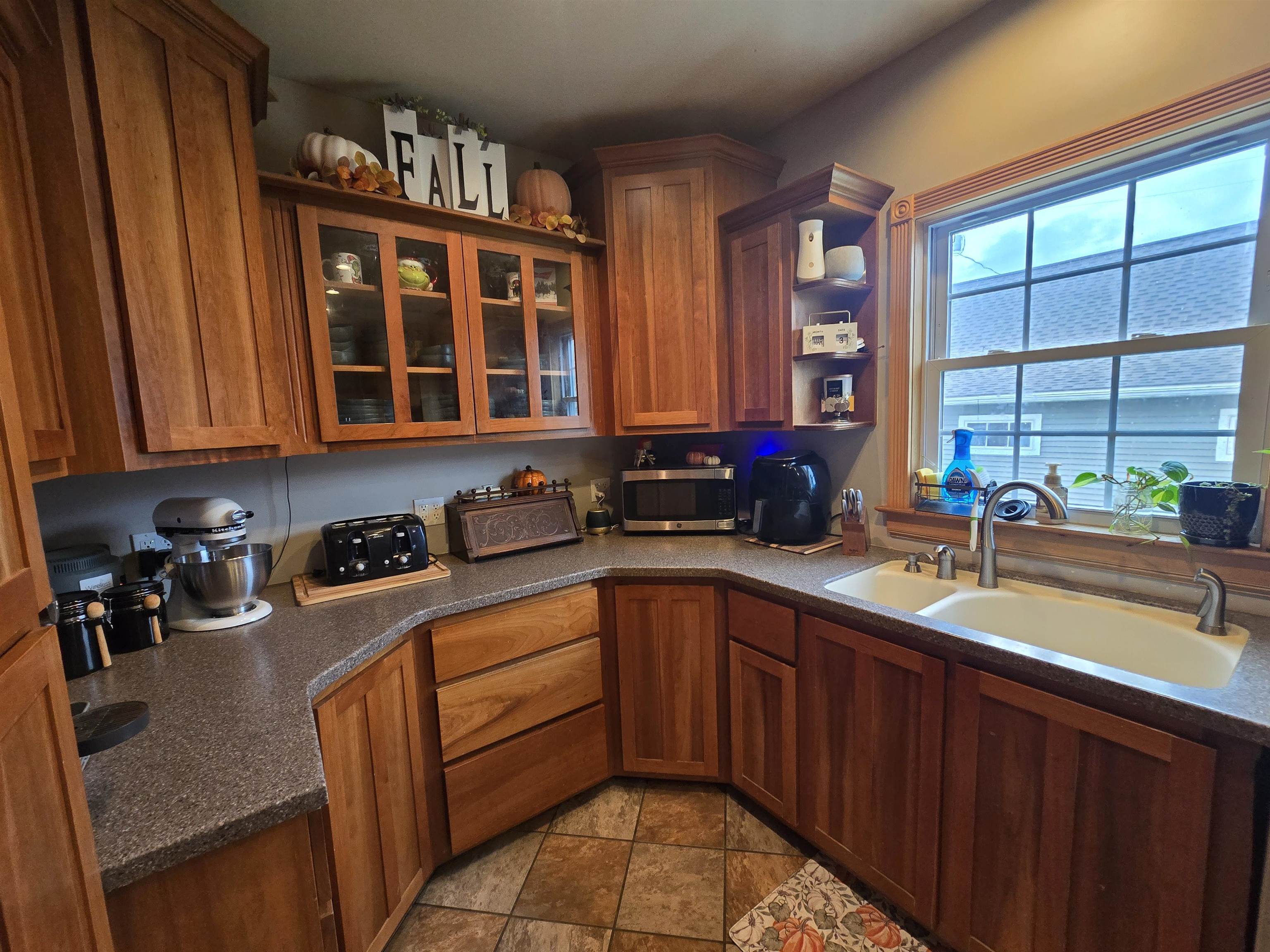 83 Spring Street Hardwick, VT 05843 - Photo 6 of 25
