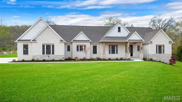 $2,450,000 | 4623 Chateau Lane, Wildwood, MO 63069