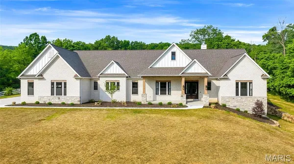 $2,399,900 | 4623 Chateau Lane, Wildwood, MO 63069