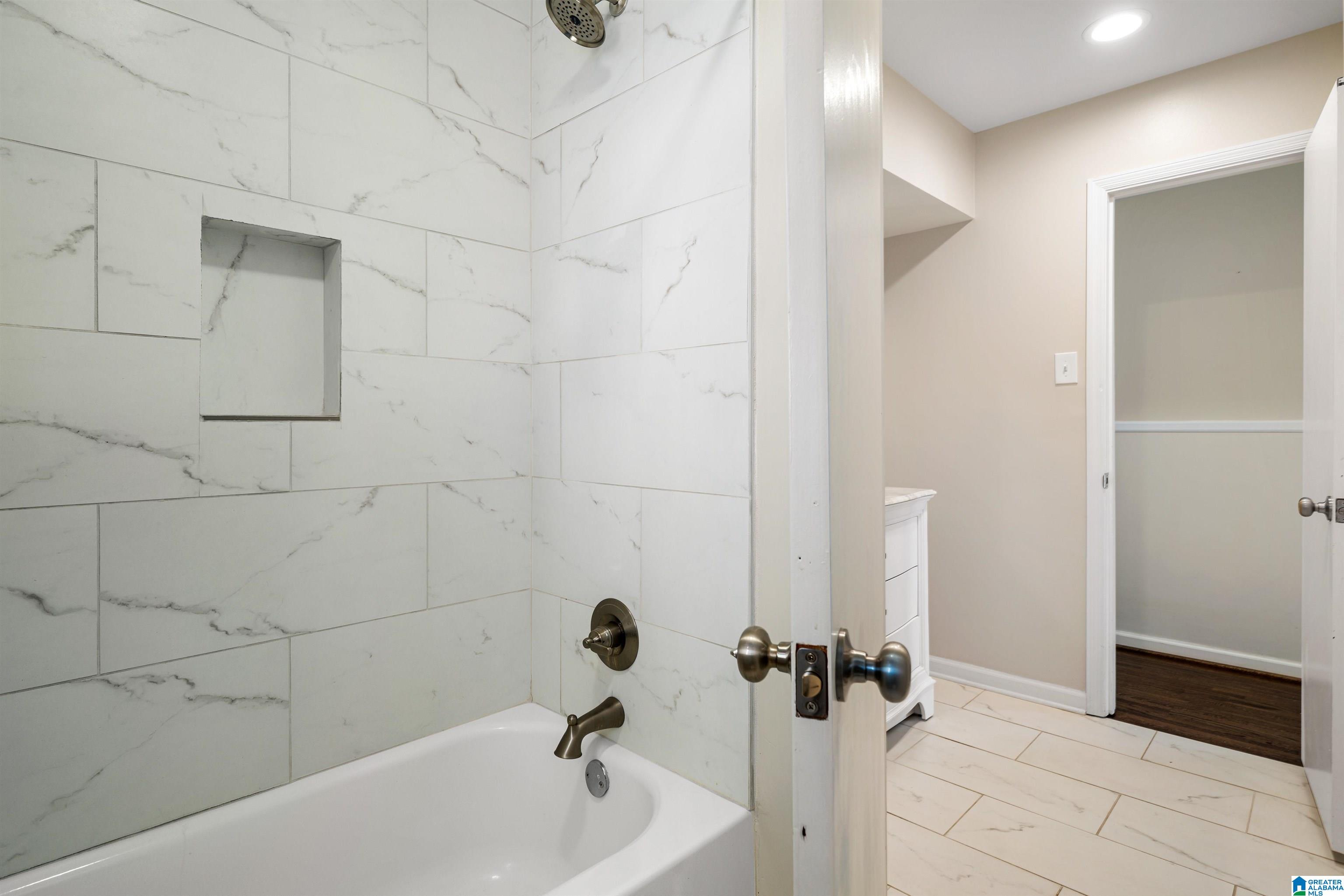 828 Rockingham Road Birmingham, AL 35235 - Photo 22 of 28