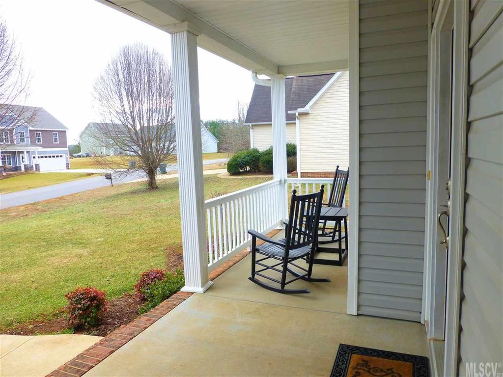 1711 Piper's Ridge Circle Northwest Conover, NC 28613 - Photo 2 of 24 Gallery Image 2