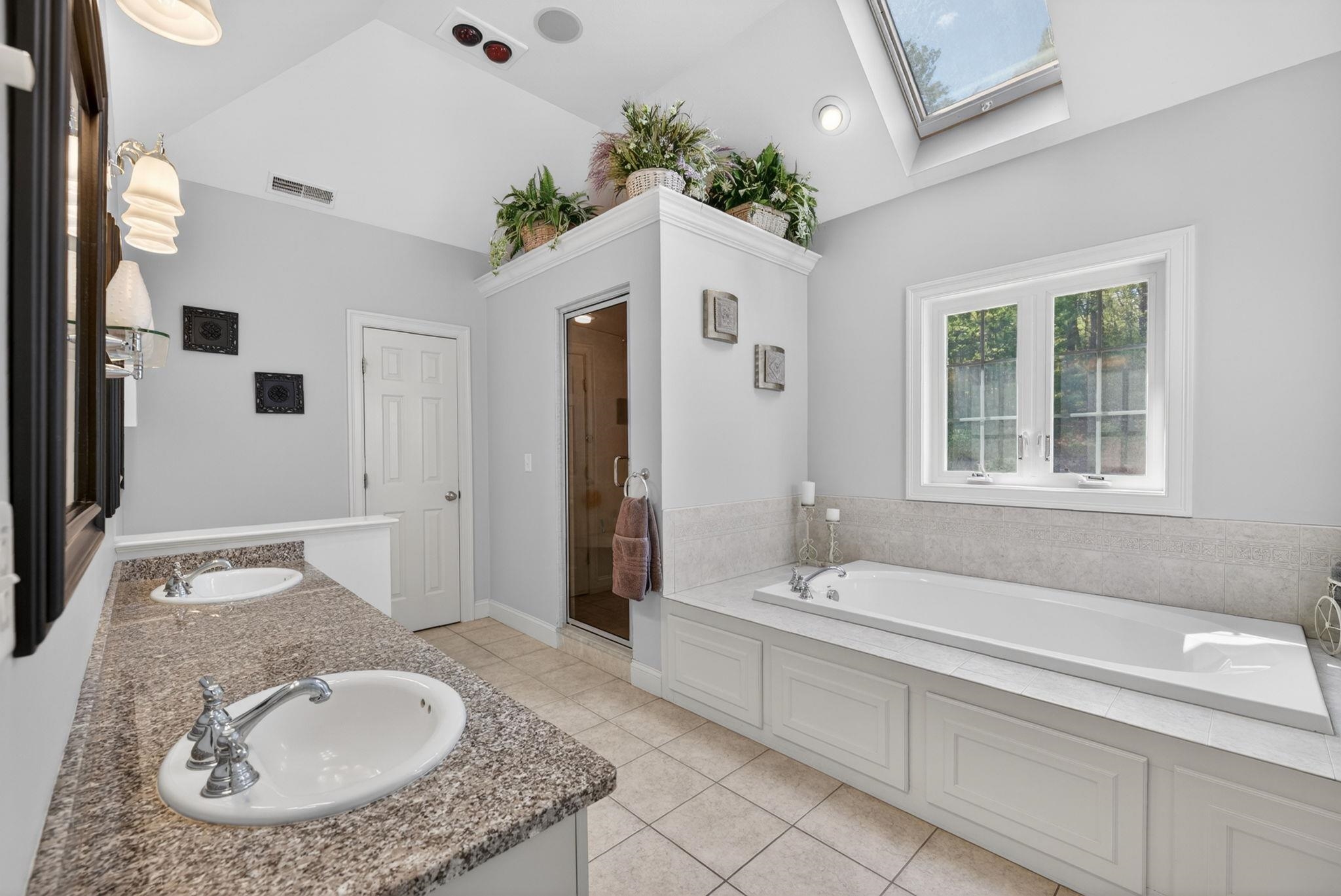 5 Cobblestone Road Pelham, NH 03076 - Photo 31 of 60