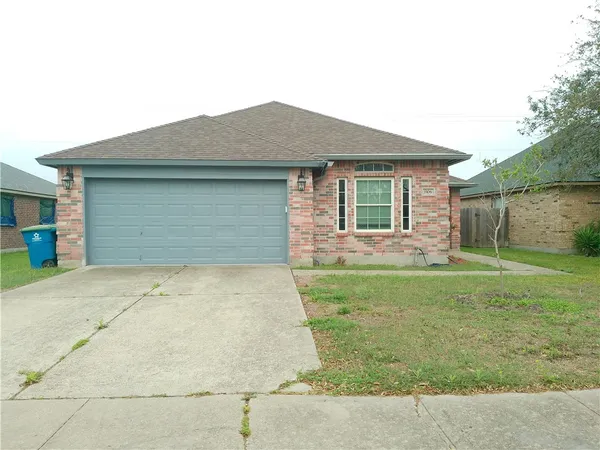 $2,200 | 1106 Cupertino Street, Portland, TX 78374