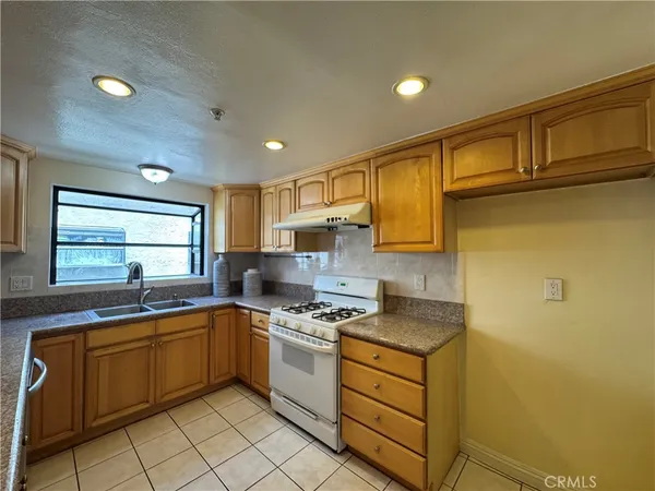 $798,000 | 1620 South 5th Street, Unit F, Alhambra, CA 91803