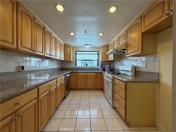 $798,000 | 1620 South 5th Street, Unit F, Alhambra, CA 91803