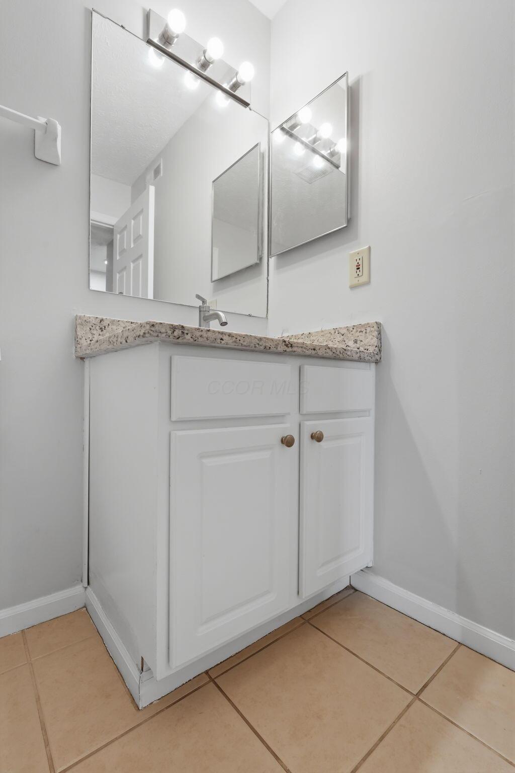 5423 Garden Ridge Columbus, OH 43228 - Photo 18 of 28 18-web-or-mls-5423-garden-ridge