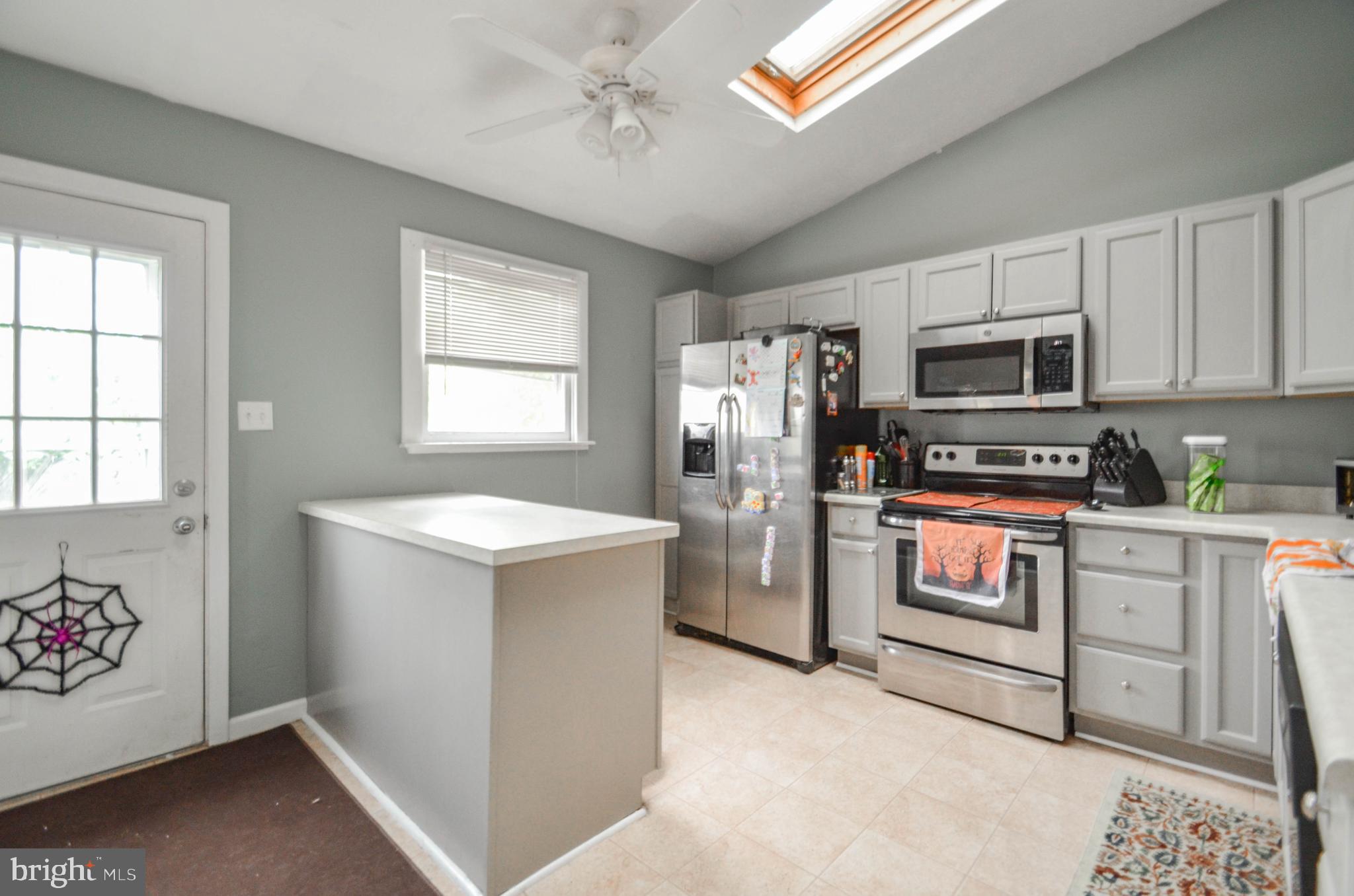 11 West Chelton Road Brookhaven, PA 19015 - Photo 5 of 18 Gallery Image 5