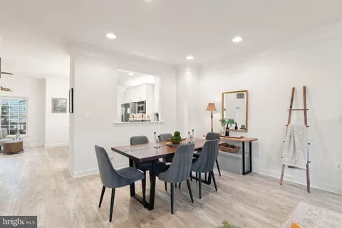 $795,000 | 4290 Park Green Court, Fairfax, VA 22030