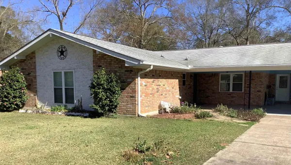 $269,000 | 2106 Pinecrest Drive, Jasper, TX 75951
