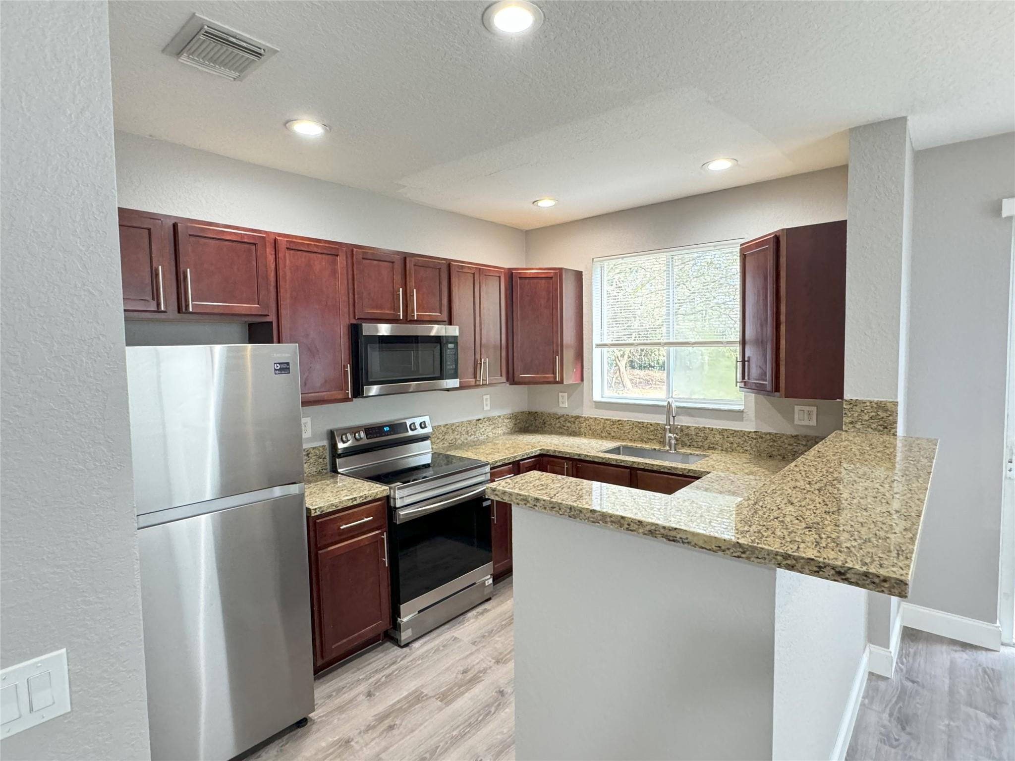 3207 Laurel Ridge Circle Riviera Beach, FL 33404 - Photo 5 of 23 Photo 5