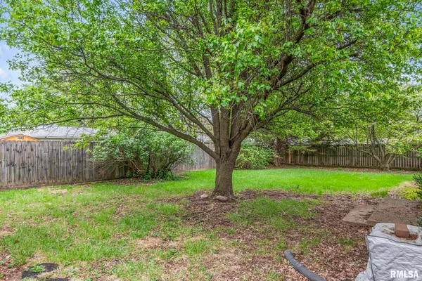 $150,000 | 2121 East Ash Street, Springfield, IL 62703