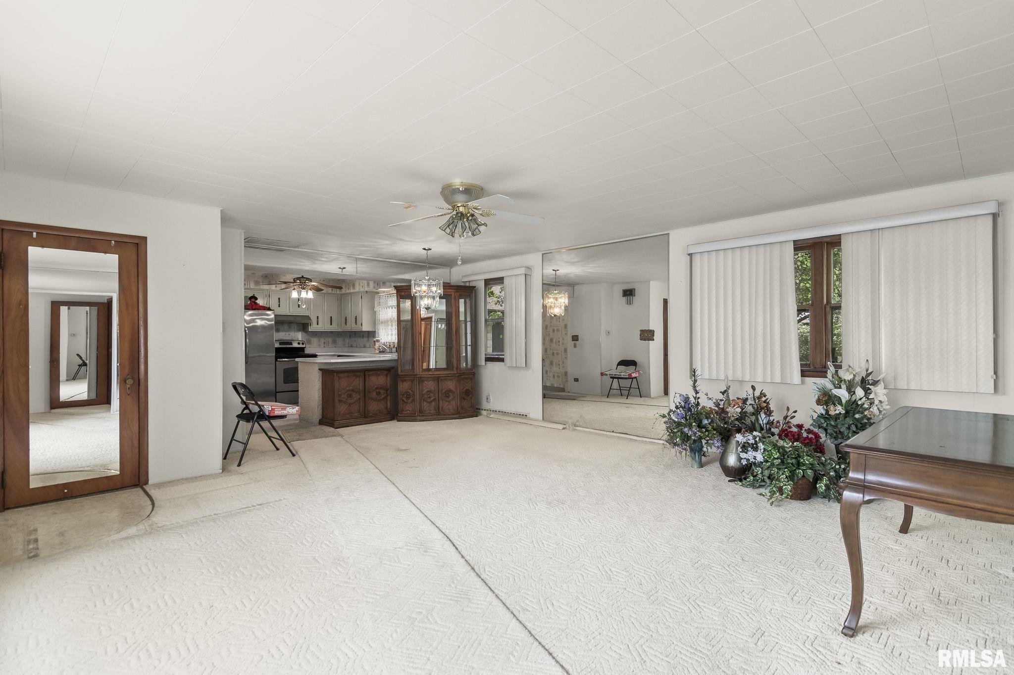 2121 East Ash Street Springfield, IL 62703 - Photo 6 of 30