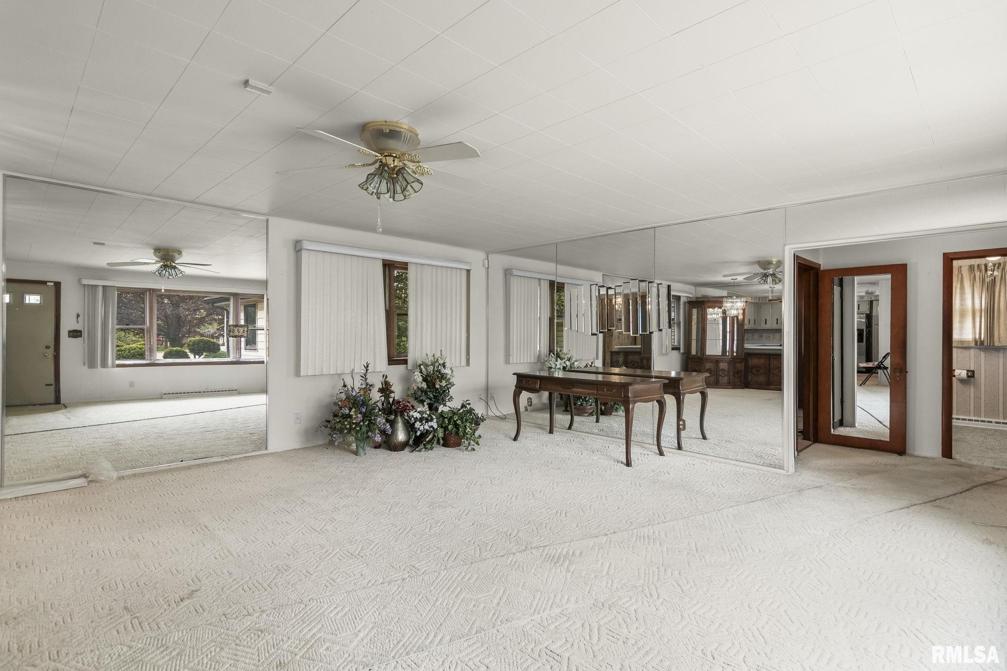 2121 East Ash Street Springfield, IL 62703 - Photo 7 of 30