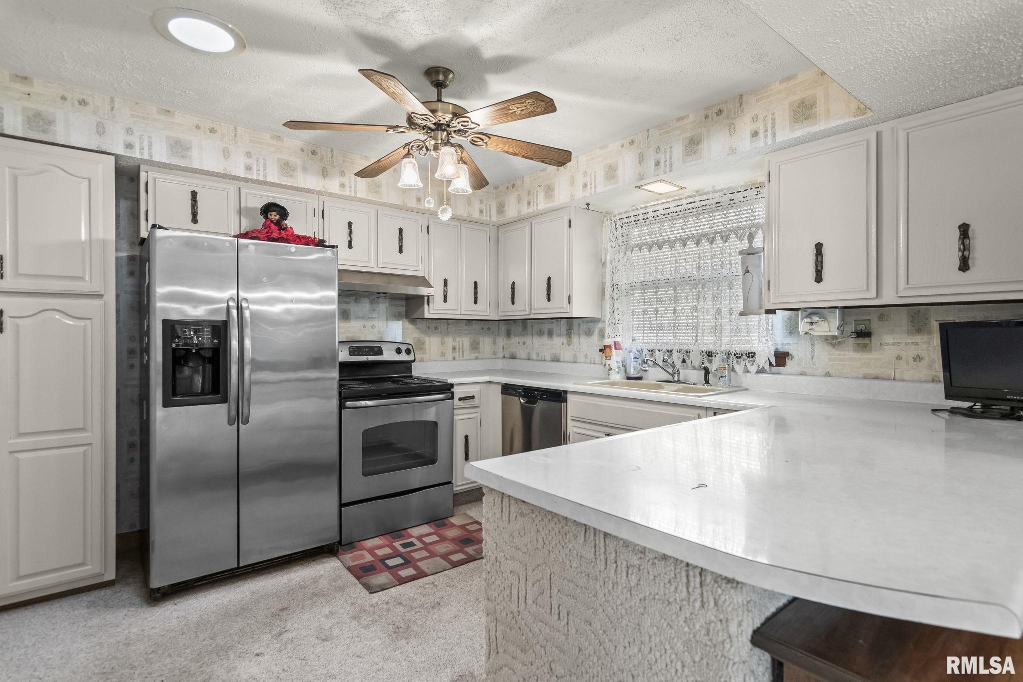 2121 East Ash Street Springfield, IL 62703 - Photo 9 of 30