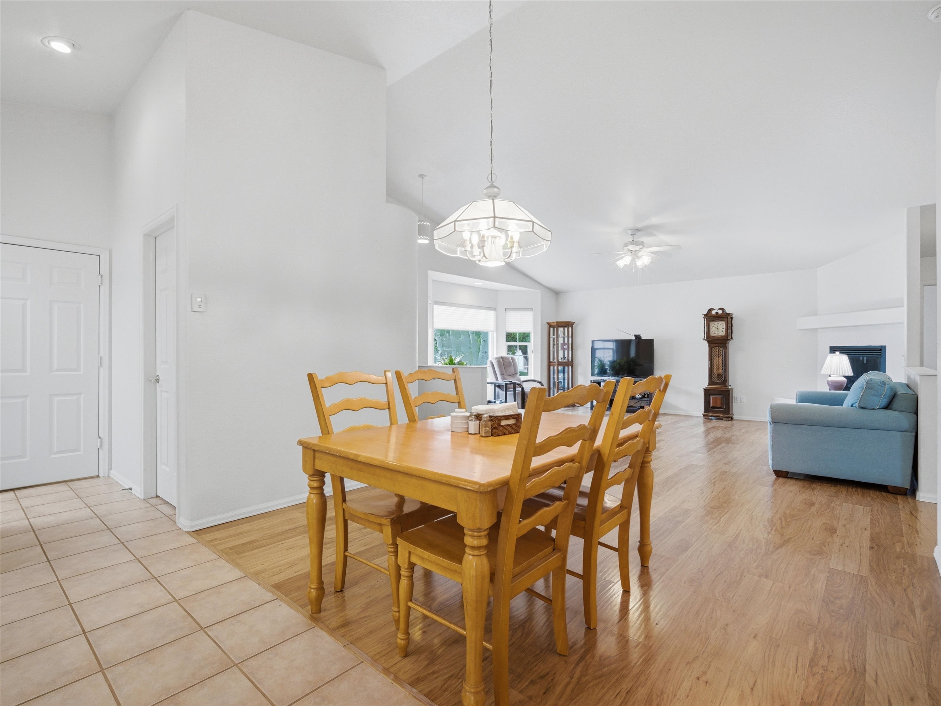 3082 Shadowbrook Court Grand Junction, CO 81504 - Photo 6 of 28 a dining room with furniture and window