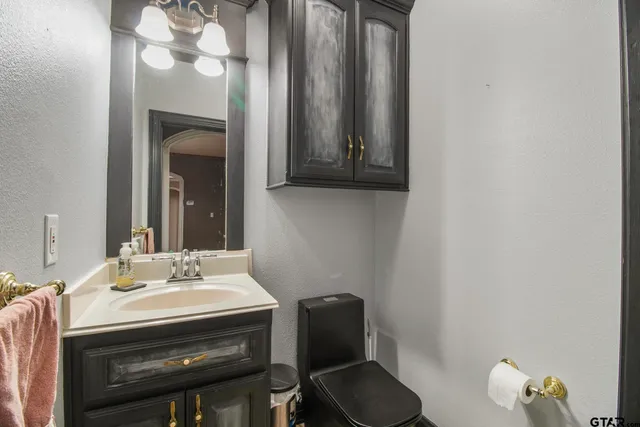 $995,000 | 7762 Highway 110, Tyler, TX 75704