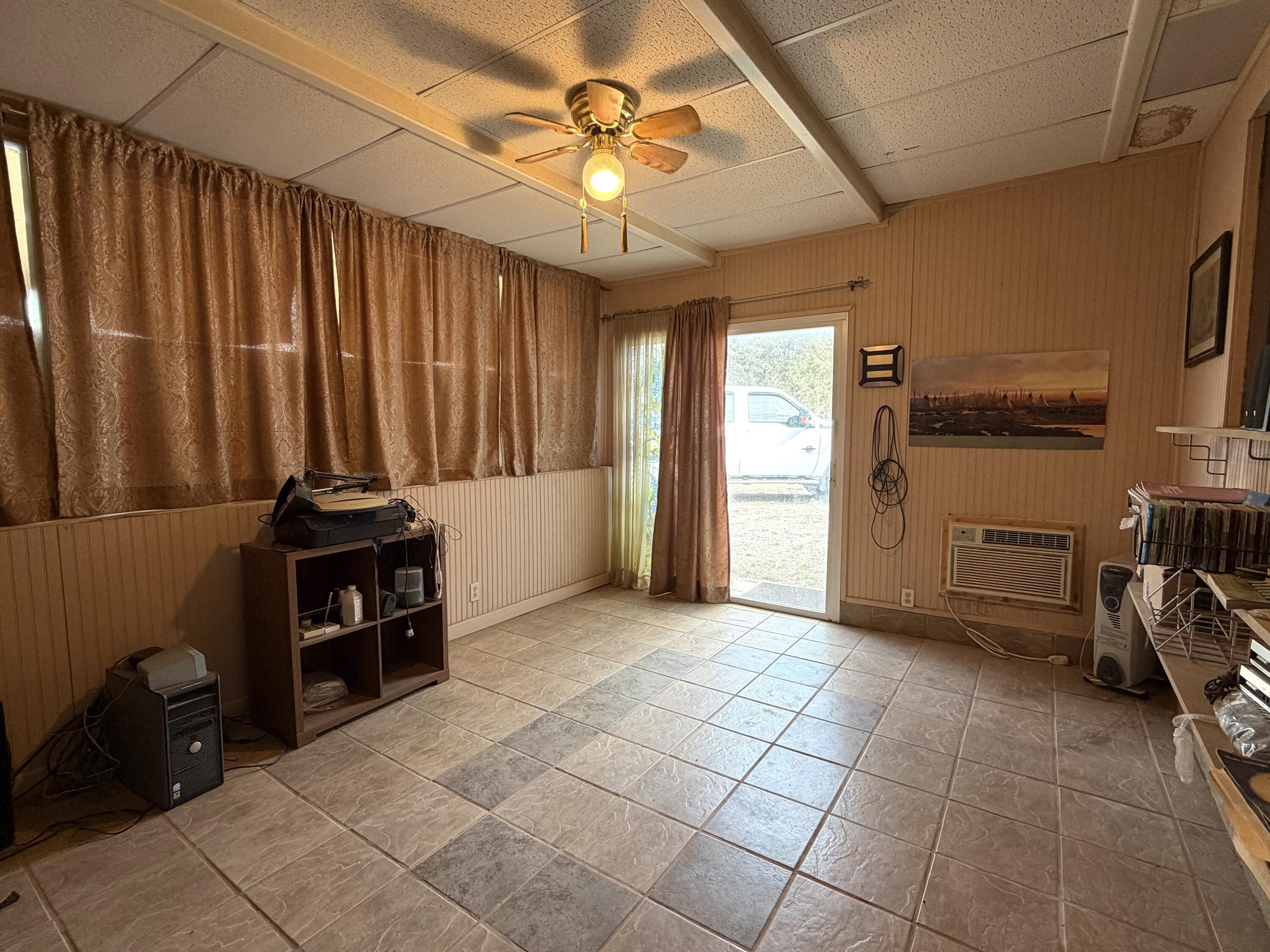 10109 C R 3100 Slaton, TX 79364 - Photo 12 of 21 IMG_2874