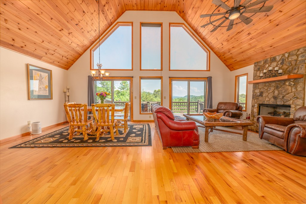 730 Dillon Oaks Drive Murphy, NC 28906 - Photo 11 of 38 a outdoor space with patio furniture