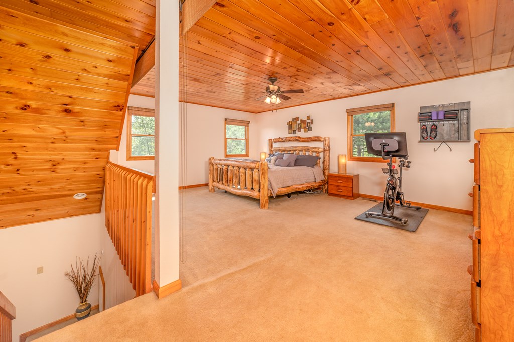 730 Dillon Oaks Drive Murphy, NC 28906 - Photo 19 of 38 a view of living room with furniture and window