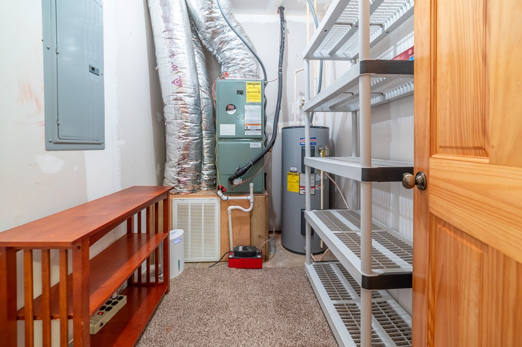 730 Dillon Oaks Drive Murphy, NC 28906 - Photo 34 of 38 a view of stairs and with furniture