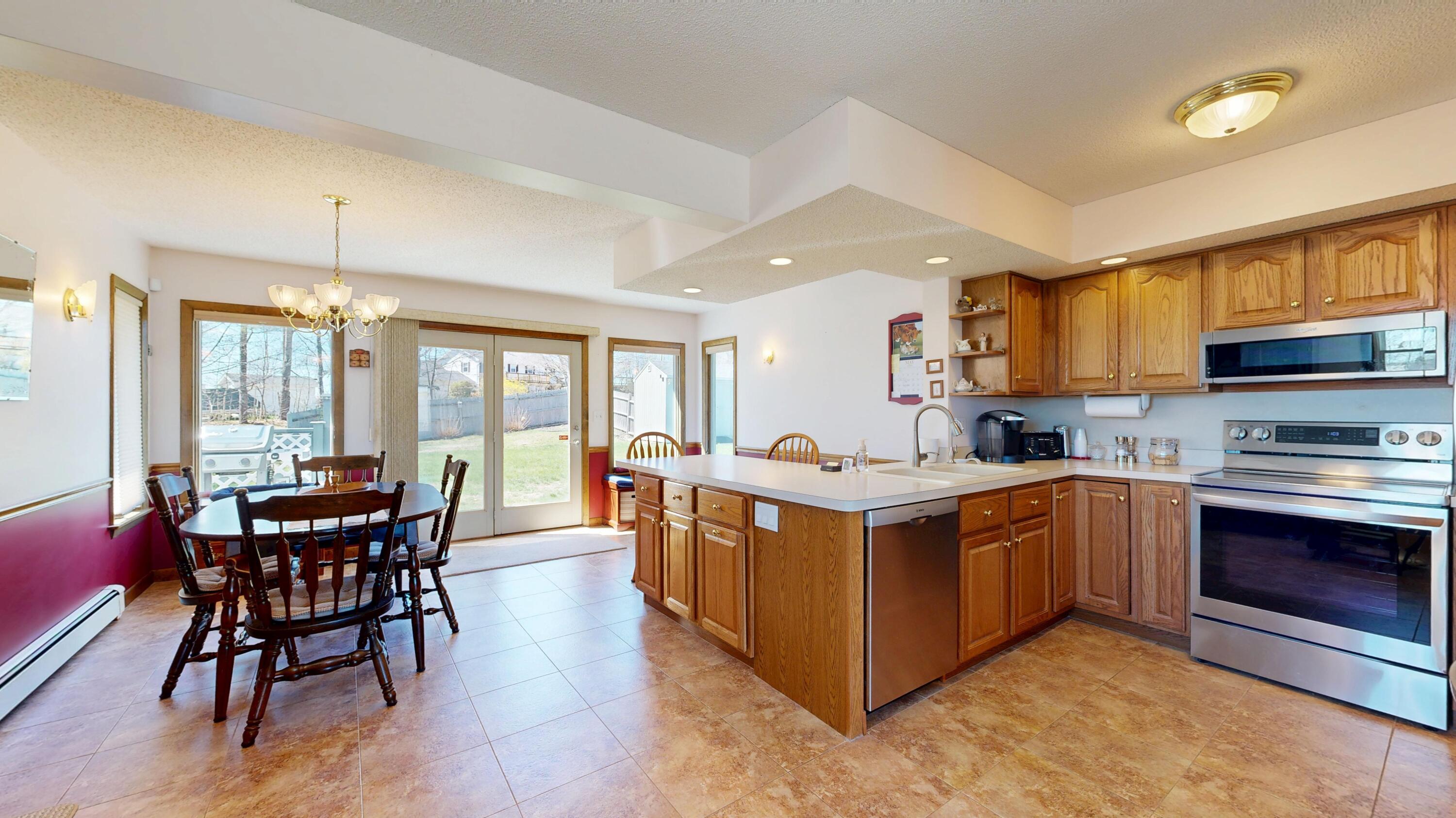 362 Crowley Road Sabattus, ME 04280 - Photo 10 of 50 Kitchen