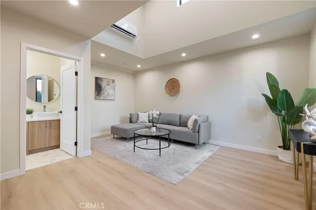 $2,499,000 | 4026 Garden Avenue, Los Angeles, CA 90039