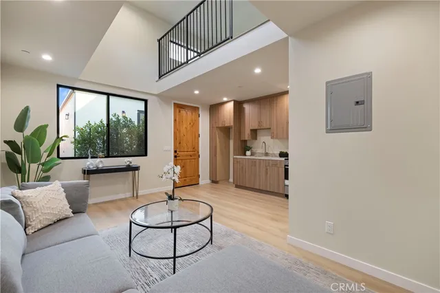 $2,499,000 | 4026 Garden Avenue, Los Angeles, CA 90039