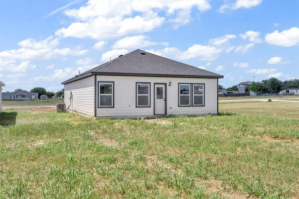 $239,999 | 510 Don Lane, Itasca, TX 76055