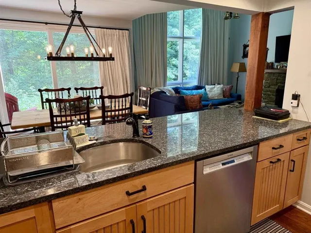 $595,000 | 170 Sterling Ridge Road, Unit 21, Warren, VT 05674