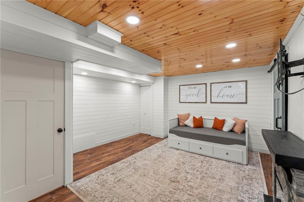 857 East McMurray Road Venetia, PA 15367 - Photo 26 of 37 a living room with furniture and wooden floor