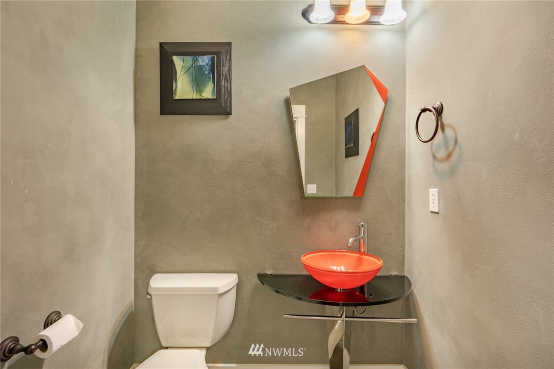 541 Jericho Avenue Northeast Renton, WA 98059 - Photo 9 of 22 Gallery Image 9