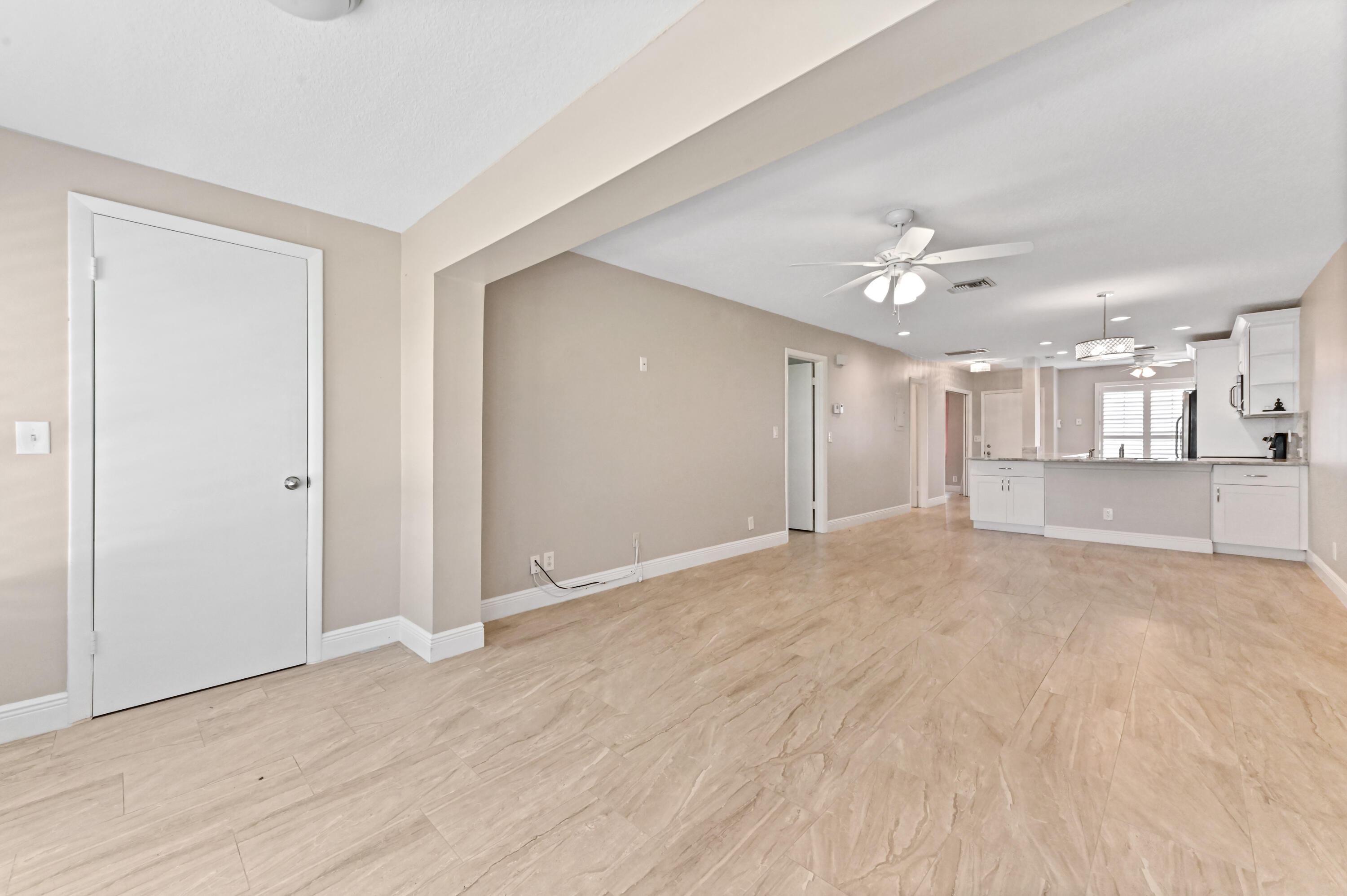 13745 Flora Place, Unit B Delray Beach, FL 33484 - Photo 11 of 28 12 Living Room 03