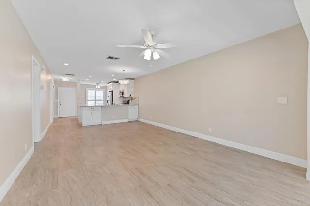 $2,100 | 13745 Flora Place, Unit B, Delray Beach, FL 33484