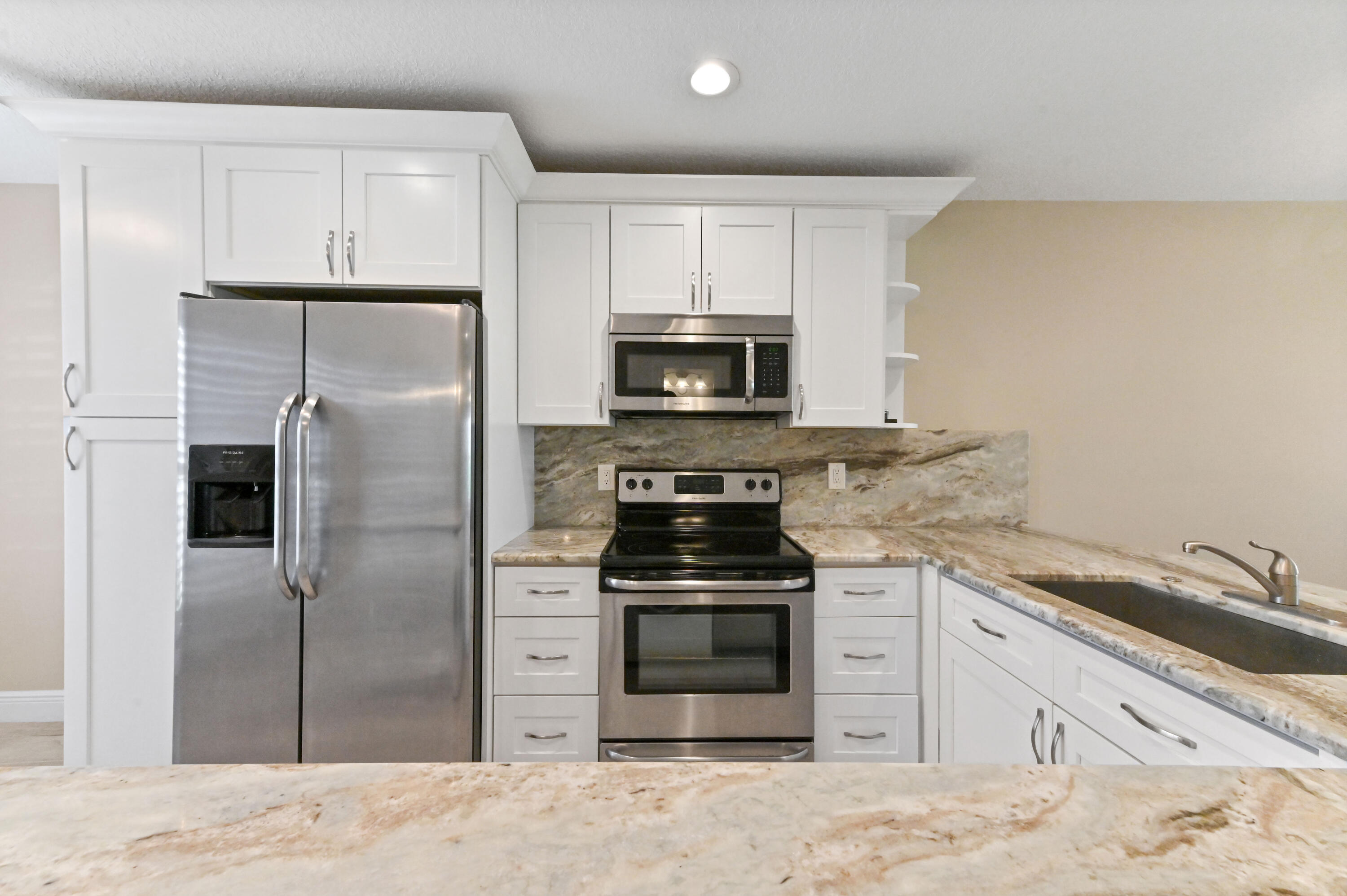 13745 Flora Place, Unit B Delray Beach, FL 33484 - Photo 6 of 28 09 Kitchen 03