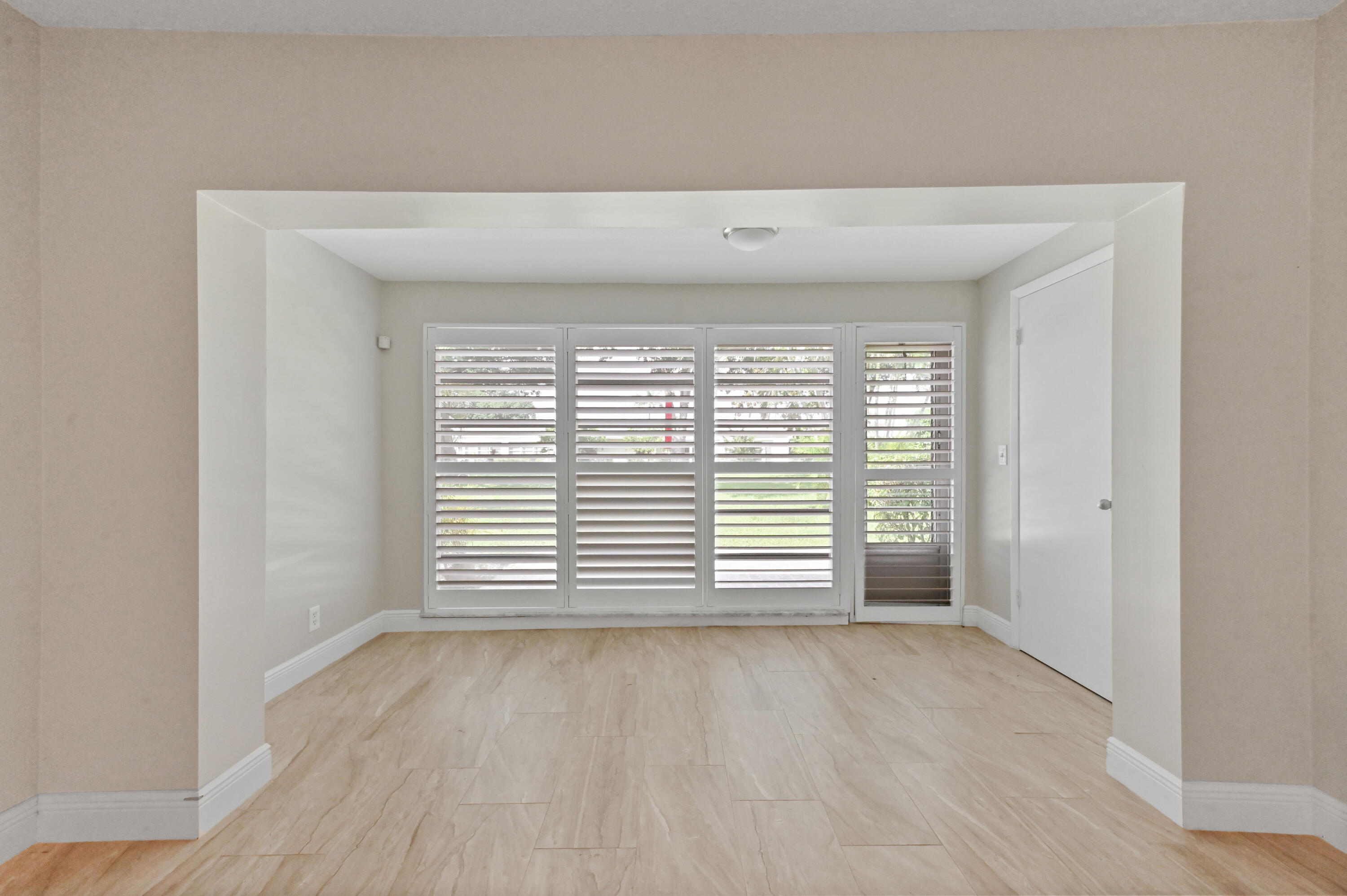 13745 Flora Place, Unit B Delray Beach, FL 33484 - Photo 10 of 28 11 Living Room 02