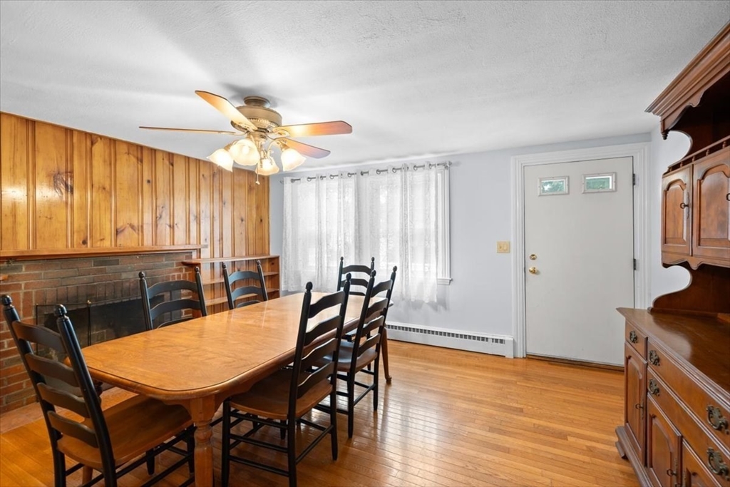 2 Margaret Road Foxboro, MA 02035 - Photo 4 of 29