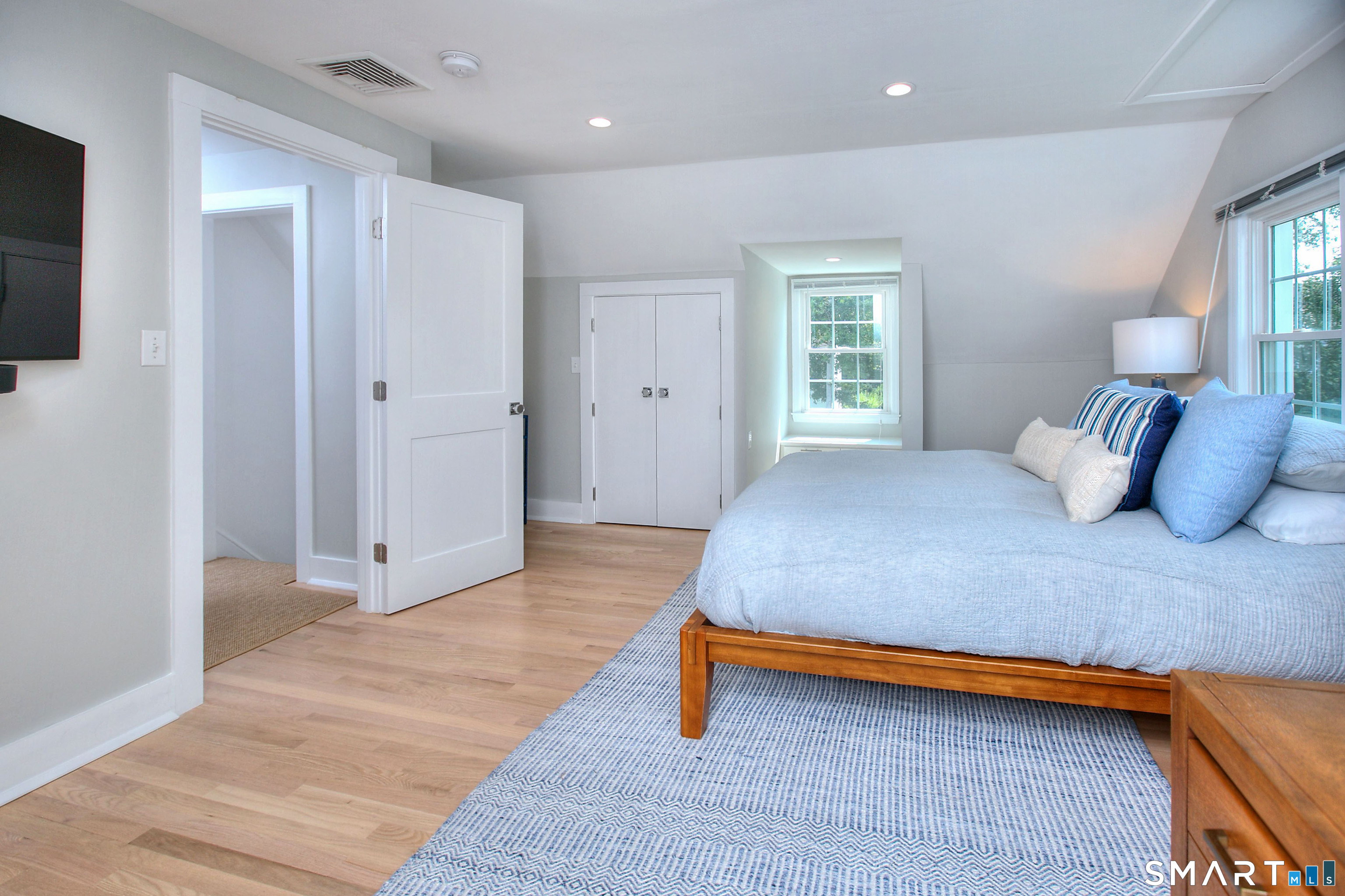 537 Penfield Road Fairfield, CT 06824 - Photo 24 of 39 Second floor bedroom with tons of natural light