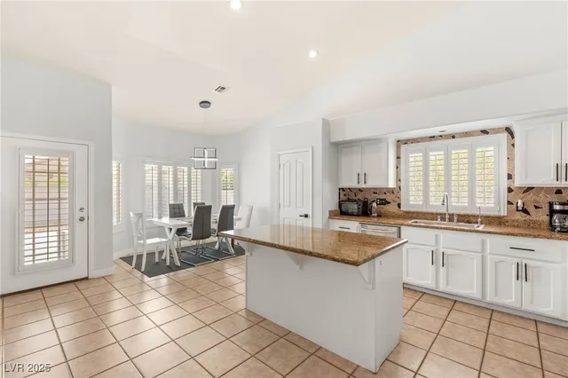 $2,200 | 3870 Cotillion Court, Las Vegas, NV 89147